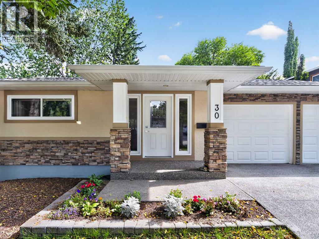 30 Wimbledon Drive Sw, Calgary, AB