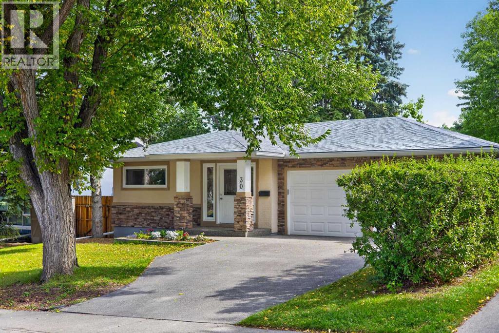30 Wimbledon Drive Sw, Calgary, AB