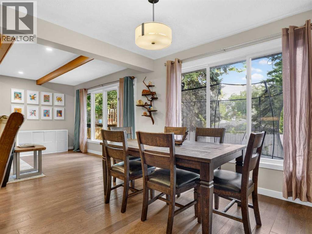 30 Wimbledon Drive Sw, Calgary, AB