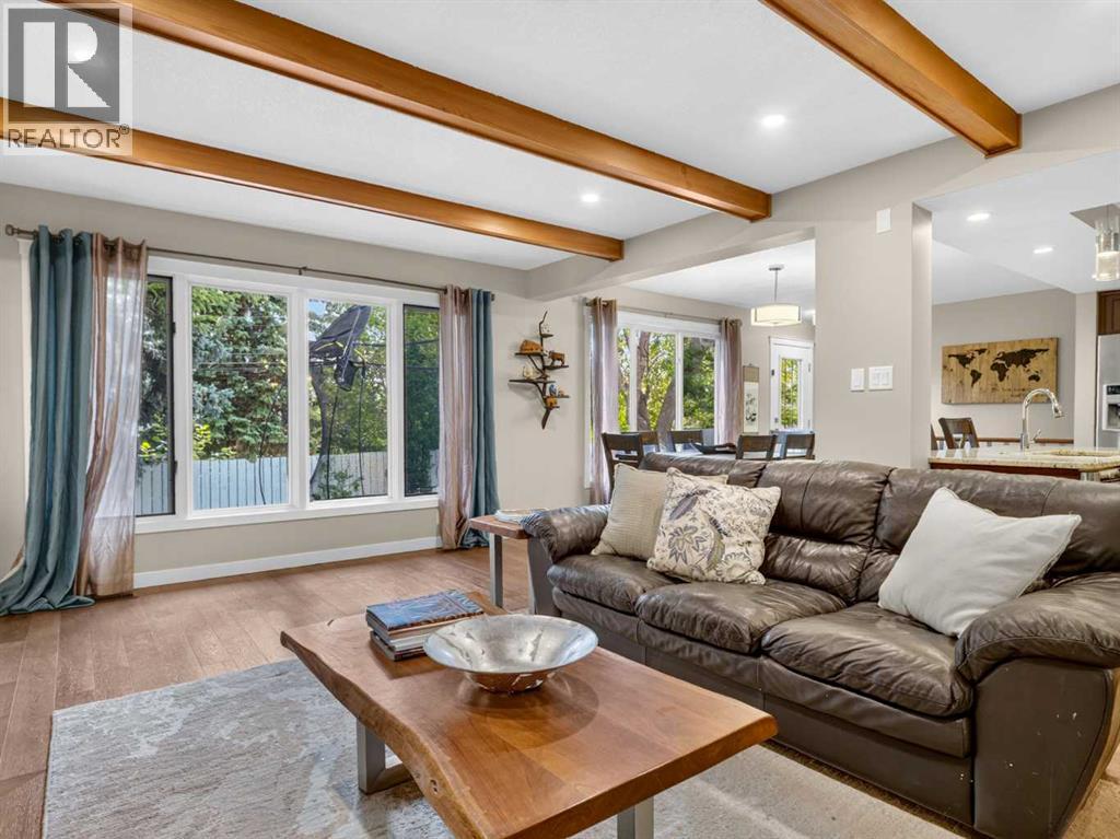 30 Wimbledon Drive Sw, Calgary, AB