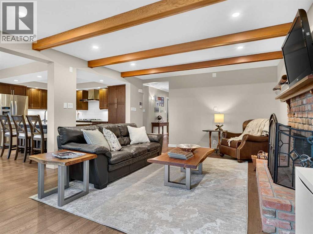 30 Wimbledon Drive Sw, Calgary, AB