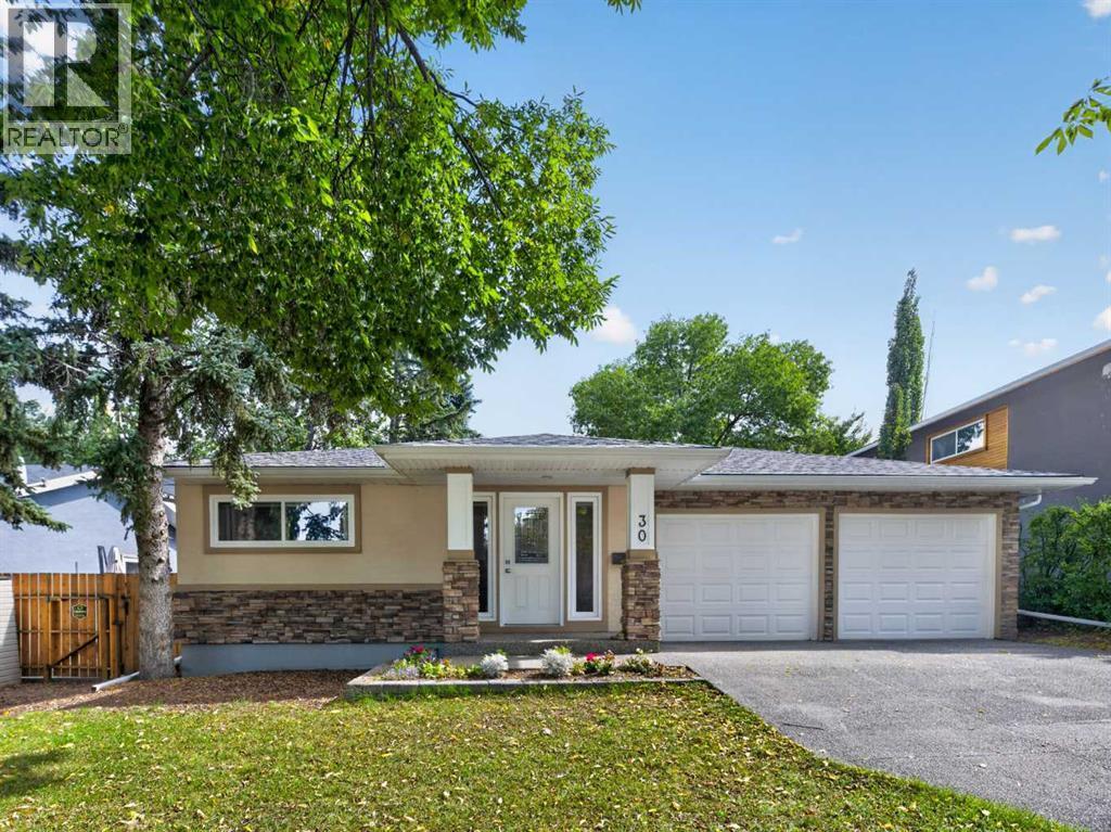 30 Wimbledon Drive Sw, Calgary, AB