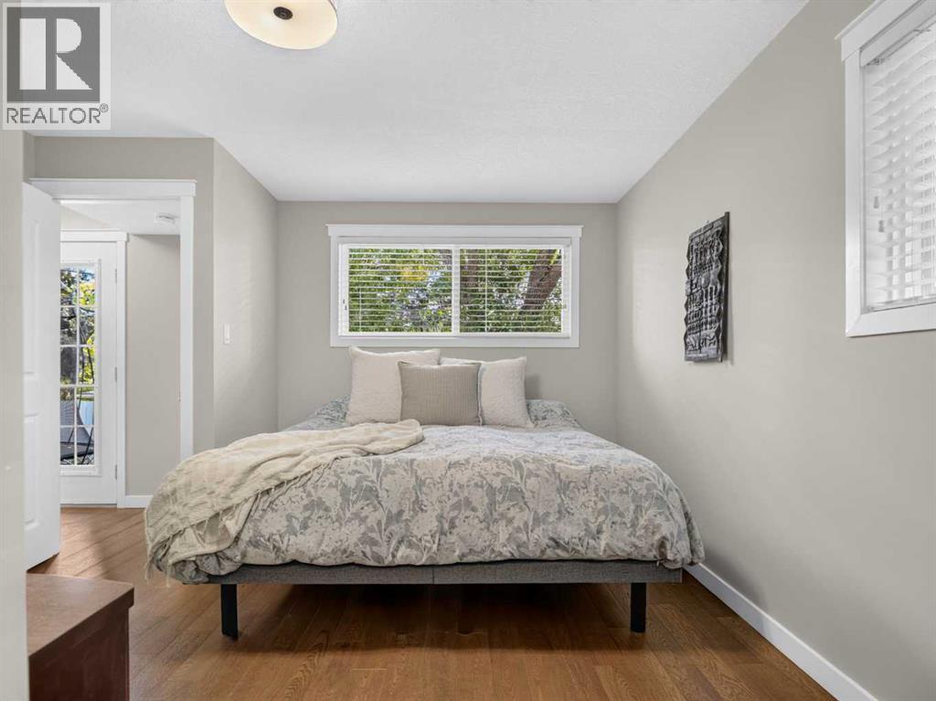 30 Wimbledon Drive Sw, Calgary, AB