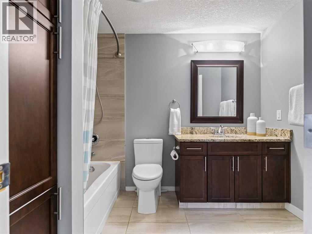 30 Wimbledon Drive Sw, Calgary, AB