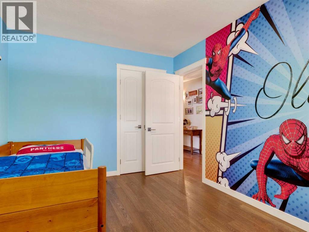 30 Wimbledon Drive Sw, Calgary, AB