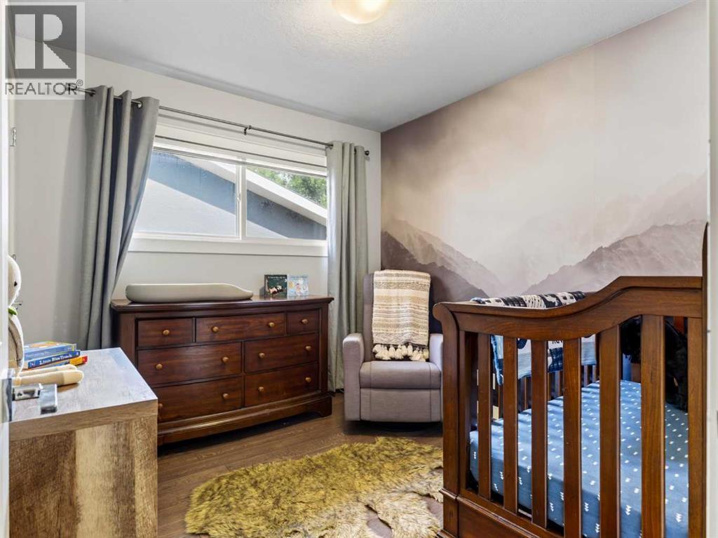 30 Wimbledon Drive Sw, Calgary, AB