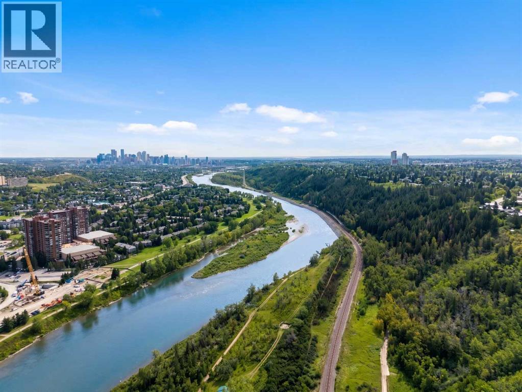 30 Wimbledon Drive Sw, Calgary, AB