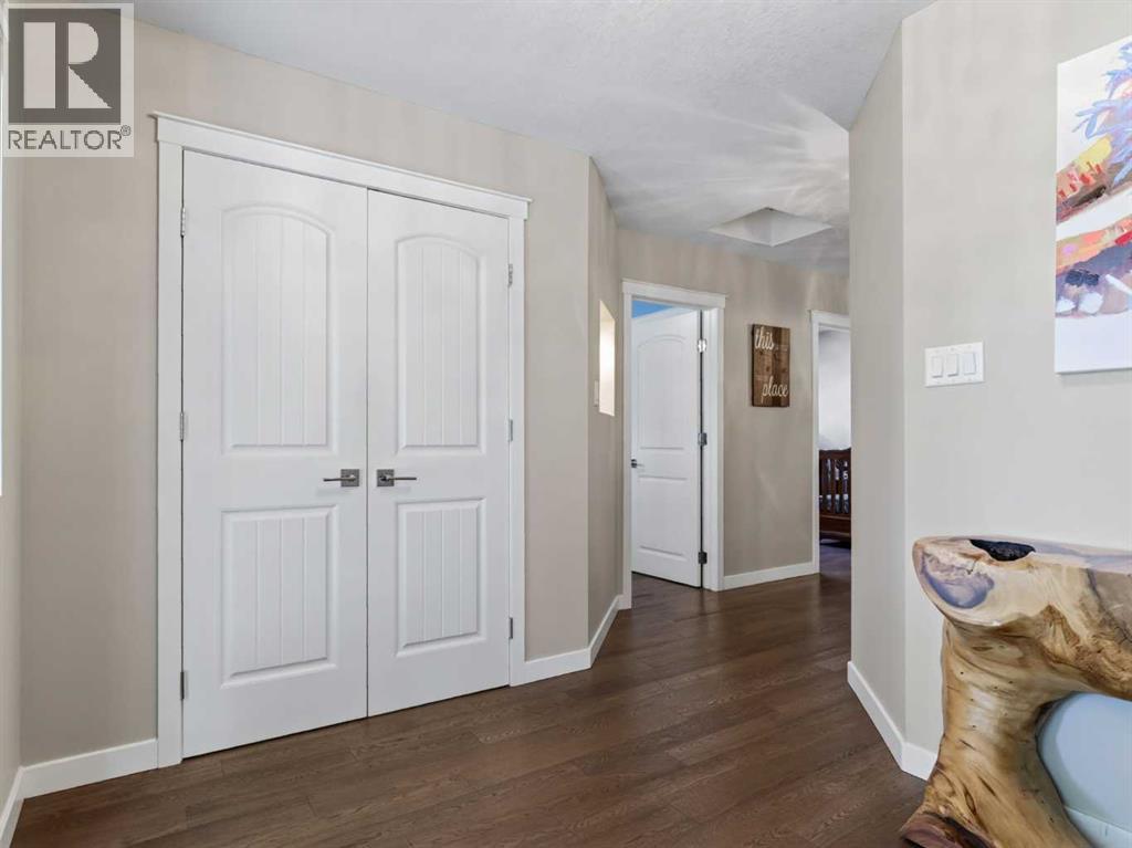30 Wimbledon Drive Sw, Calgary, AB