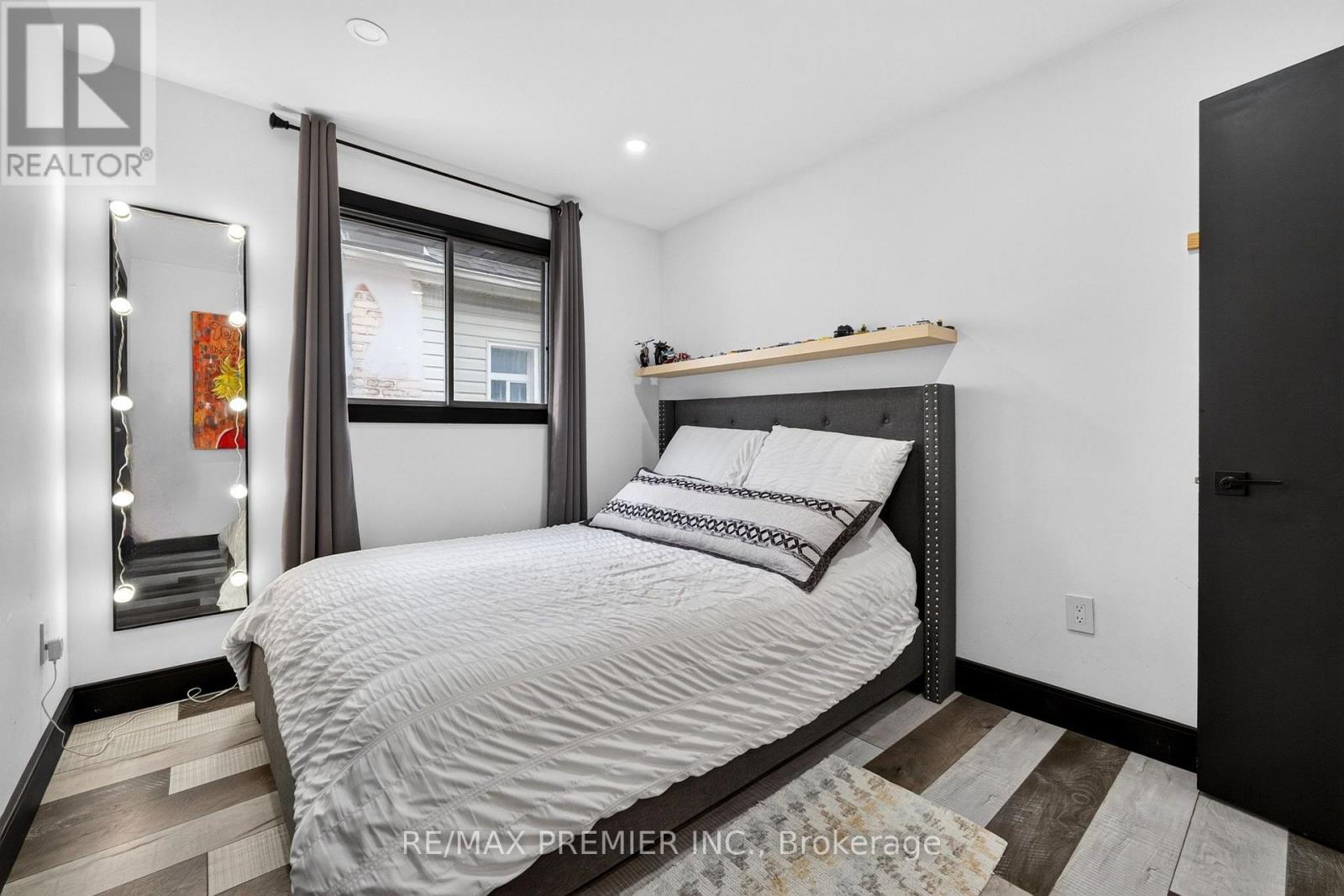 344 Queensdale Avenue, Hamilton, ON