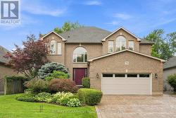 73 RICHMOND CRESCENT  Hamilton, ON L8E 5T9