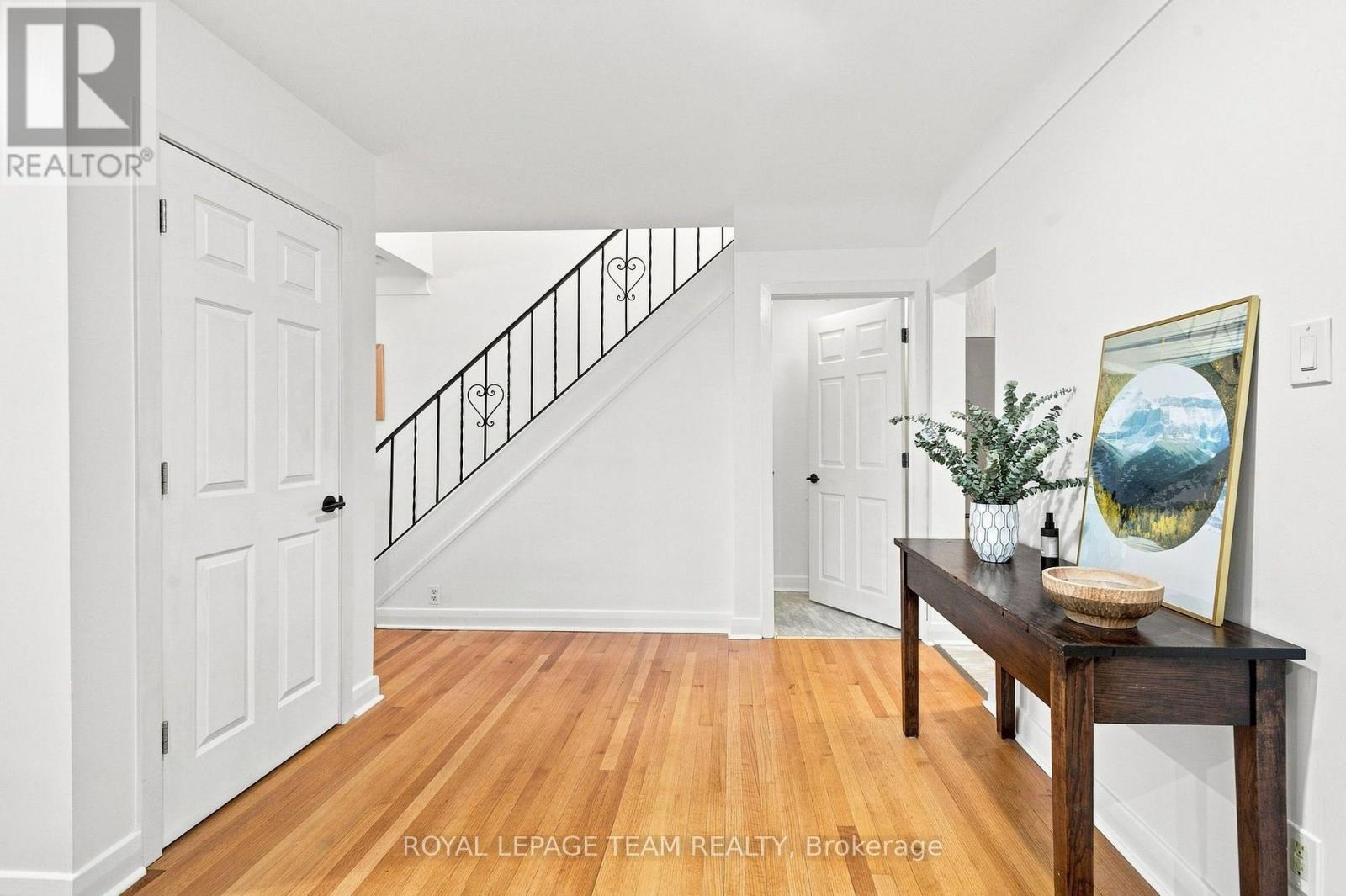 875 Woodroffe Avenue, Ottawa, ON