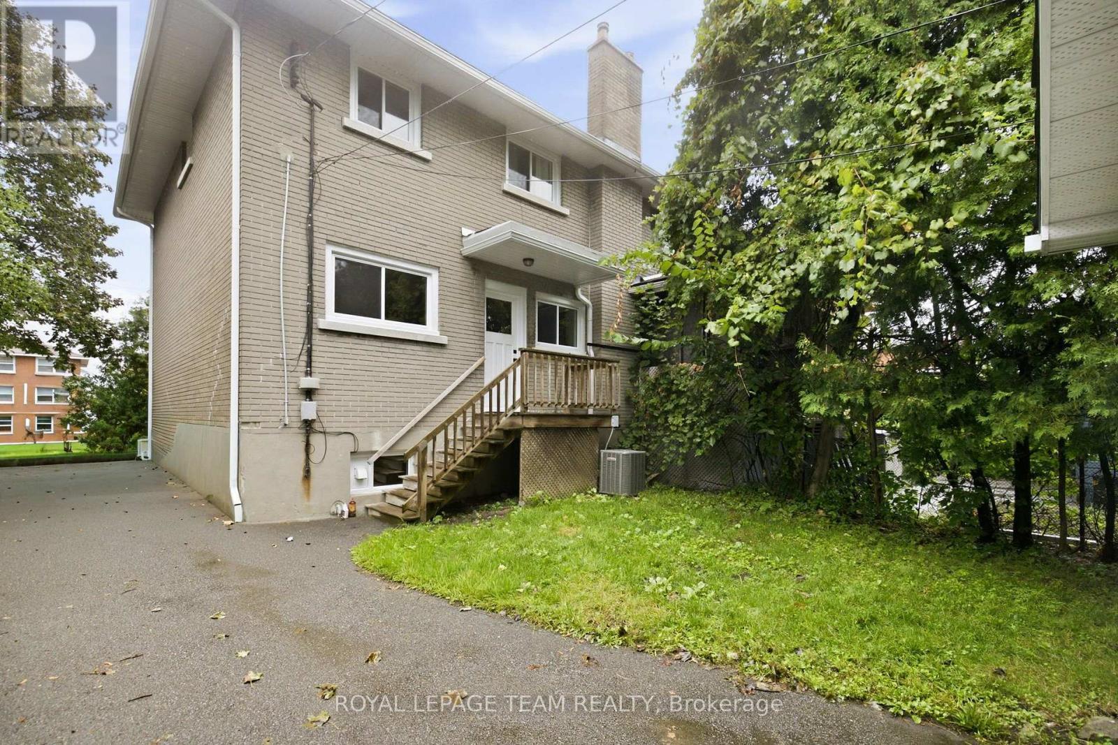 875 Woodroffe Avenue, Ottawa, ON