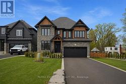 7 BARTLETT AVENUE Grimsby, ON L3M 5N7