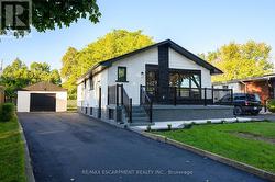 46 BOBOLINK ROAD  Hamilton, ON L9A 2P4