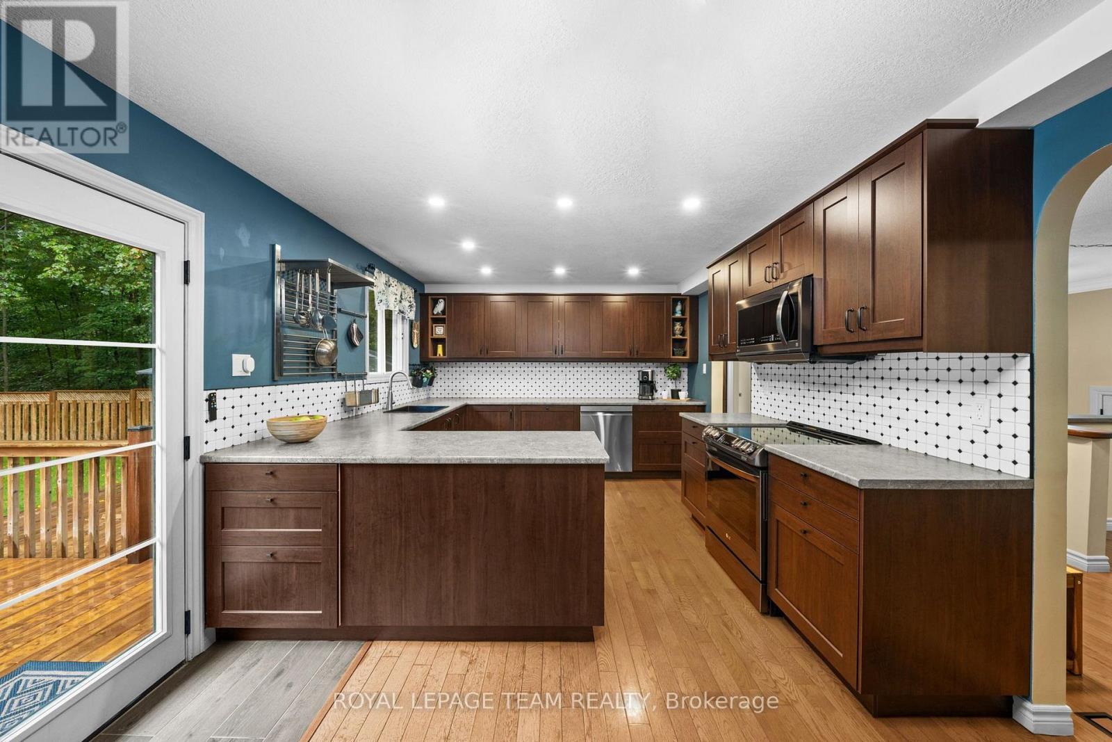 6388 Third Line Road, Ottawa, ON