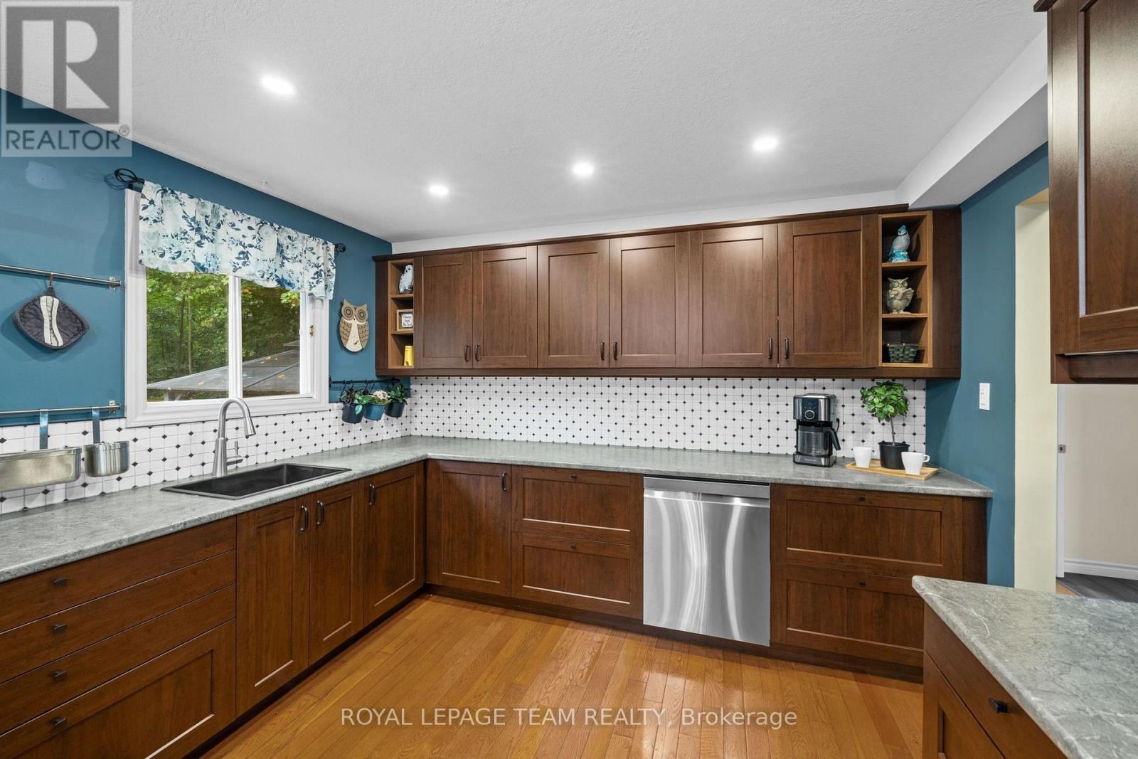 6388 Third Line Road, Ottawa, ON