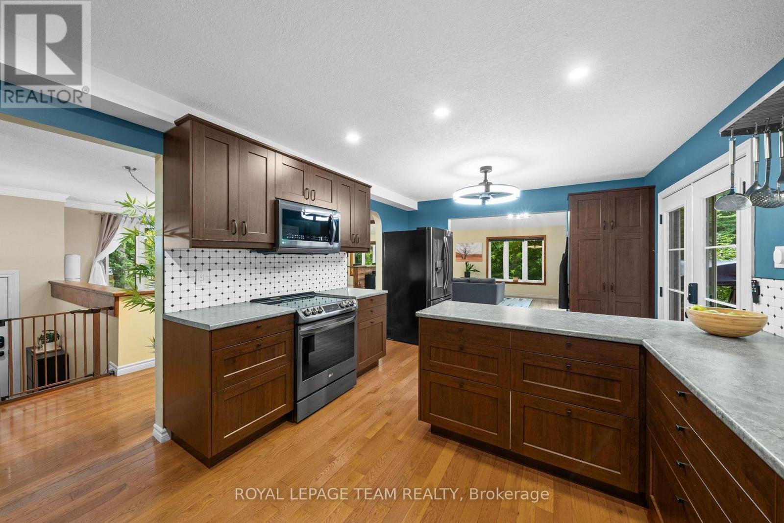 6388 Third Line Road, Ottawa, ON