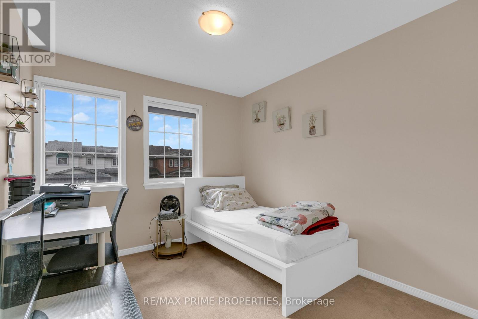 33 Inverkip Avenue, Ottawa, ON