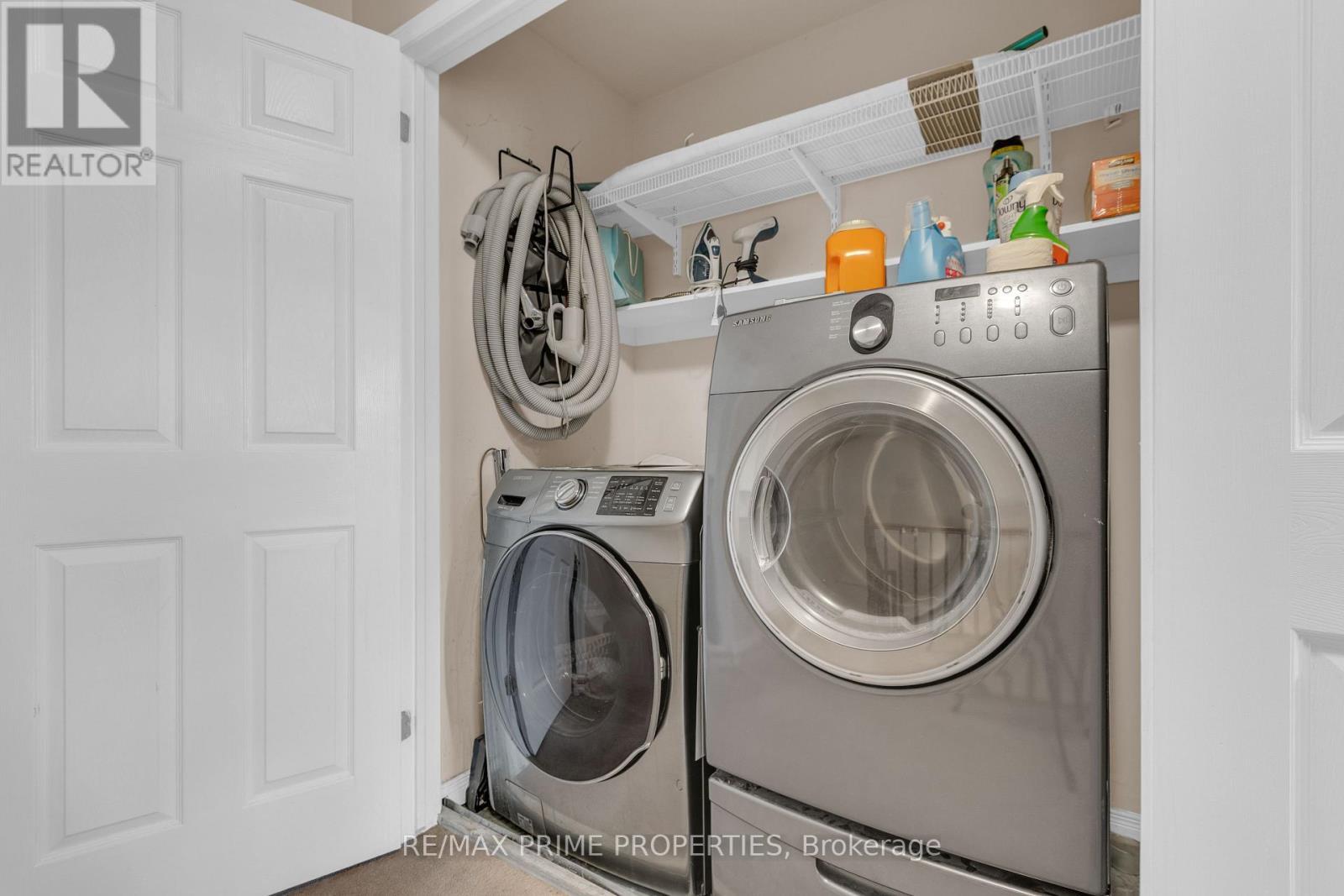 33 Inverkip Avenue, Ottawa, ON