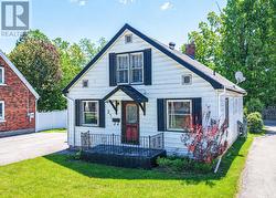 337 COLBORNE STREET W Orillia, ON L3V 3A4