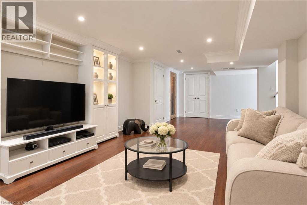 270 Poplar Drive, Burlington, ON