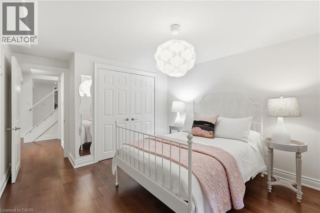 270 Poplar Drive, Burlington, ON