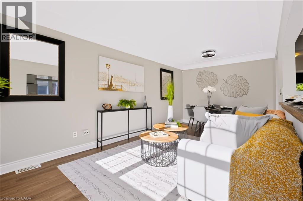 256 East 25Th Street, Hamilton, ON