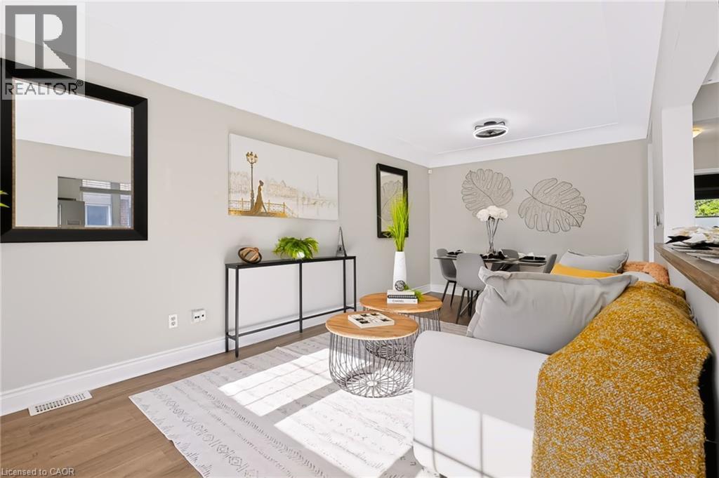 256 East 25Th Street, Hamilton, ON