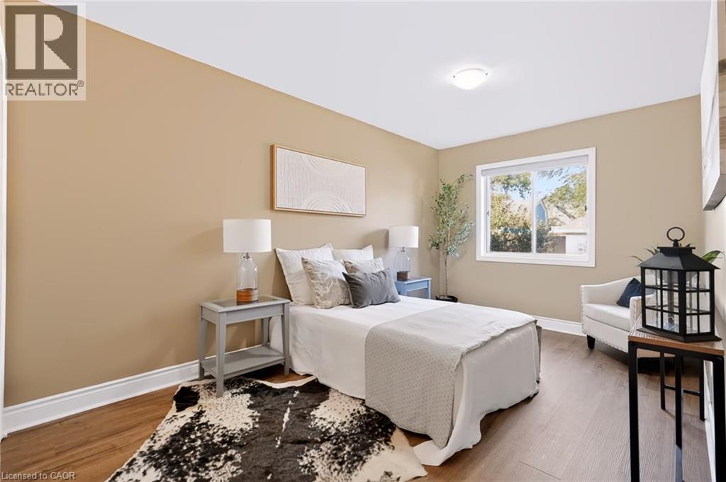 256 East 25Th Street, Hamilton, ON