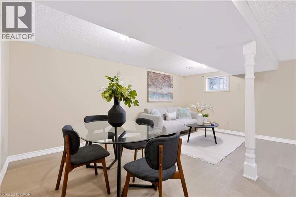 256 East 25Th Street, Hamilton, ON