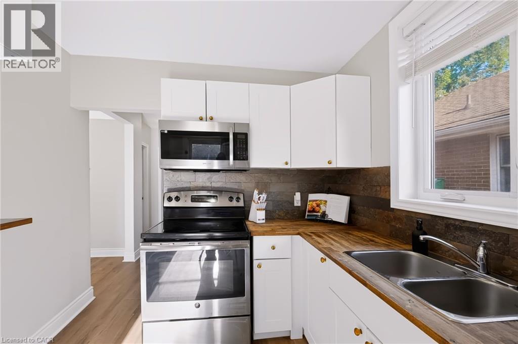 256 East 25Th Street, Hamilton, ON