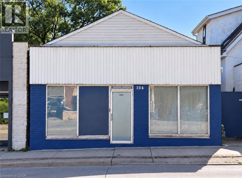 104 Parkdale Avenue N, Hamilton, ON