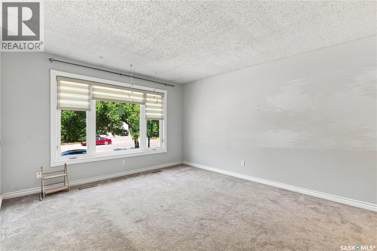 1921 Mckercher Drive, Saskatoon, SK