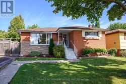 50 BERKO AVENUE  Hamilton, ON L8V 2R2