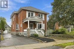 31 GROVE STREET Belleville (Belleville Ward), ON K8P 1W1