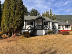 149 Cowichan Lake Rd Lake Cowichan, BC V0R 2G0