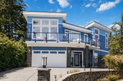 708 Demel Pl Colwood, BC V9C 3L6