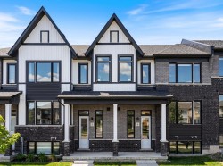 4-160 Densmore Road Cobourg, ON K9A 0X8