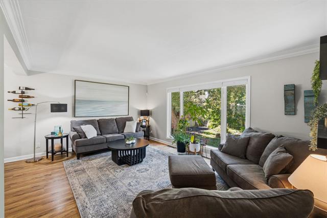 606 Charleswood Rd, Winnipeg, MB