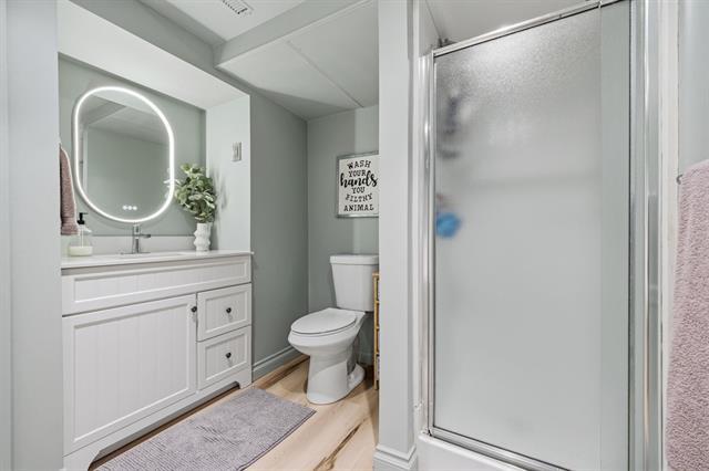 606 Charleswood Rd, Winnipeg, MB