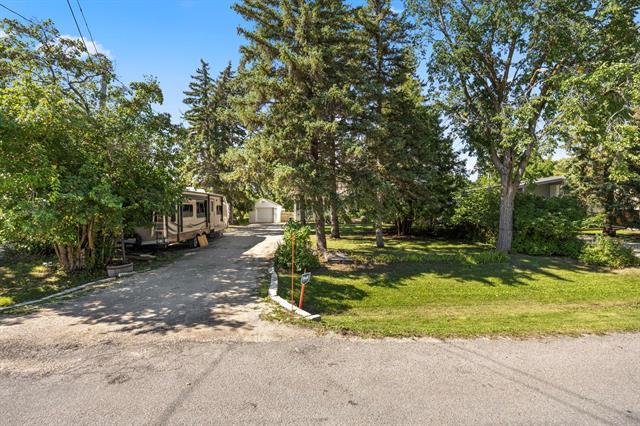 606 Charleswood Rd, Winnipeg, MB