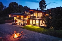 3875 Discovery Dr Campbell River, BC V9W 4X4