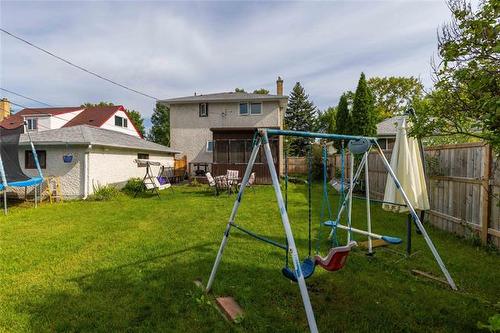 524 Kimberly Ave, Winnipeg, MB 