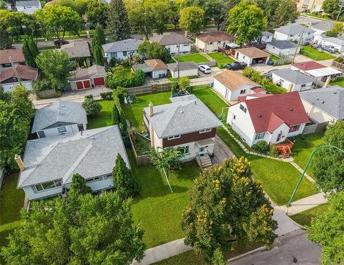 524 Kimberly Ave, Winnipeg, MB 