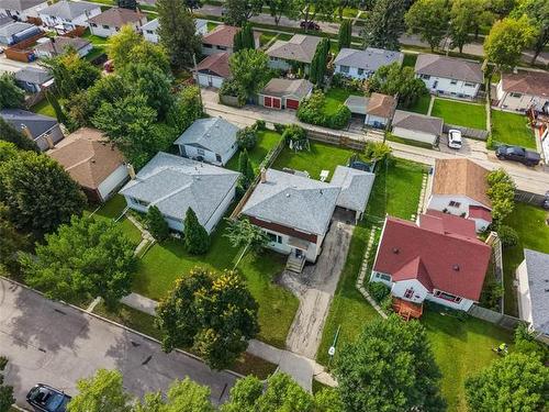 524 Kimberly Ave, Winnipeg, MB 