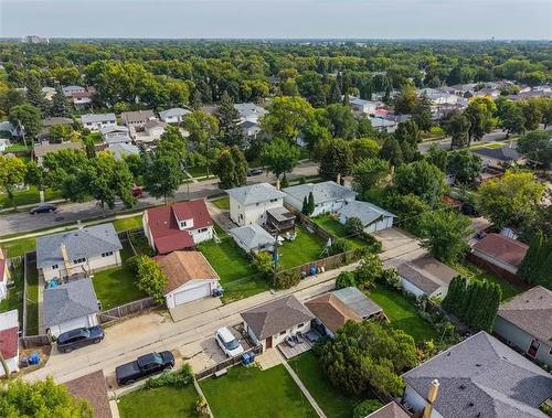 524 Kimberly Ave, Winnipeg, MB 