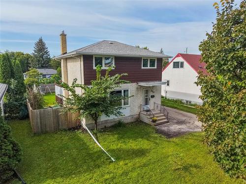 524 Kimberly Ave, Winnipeg, MB 
