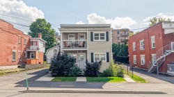 326  - 328 Rue Notre-Dame Granby, QC J2G 3L3