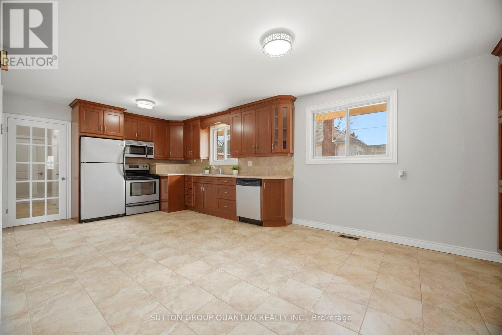 126 Angelene Street, Mississauga, ON