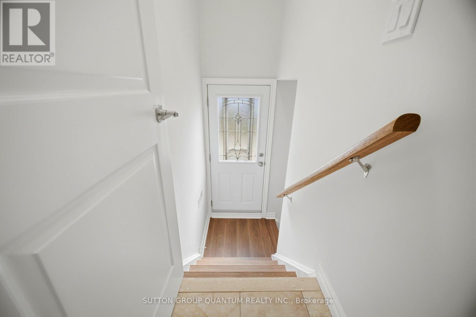 Side separate entrance - 126 Angelene Street, Mississauga, ON